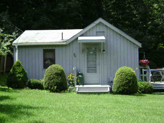 Building photograph for 30 VIRGINIA LN